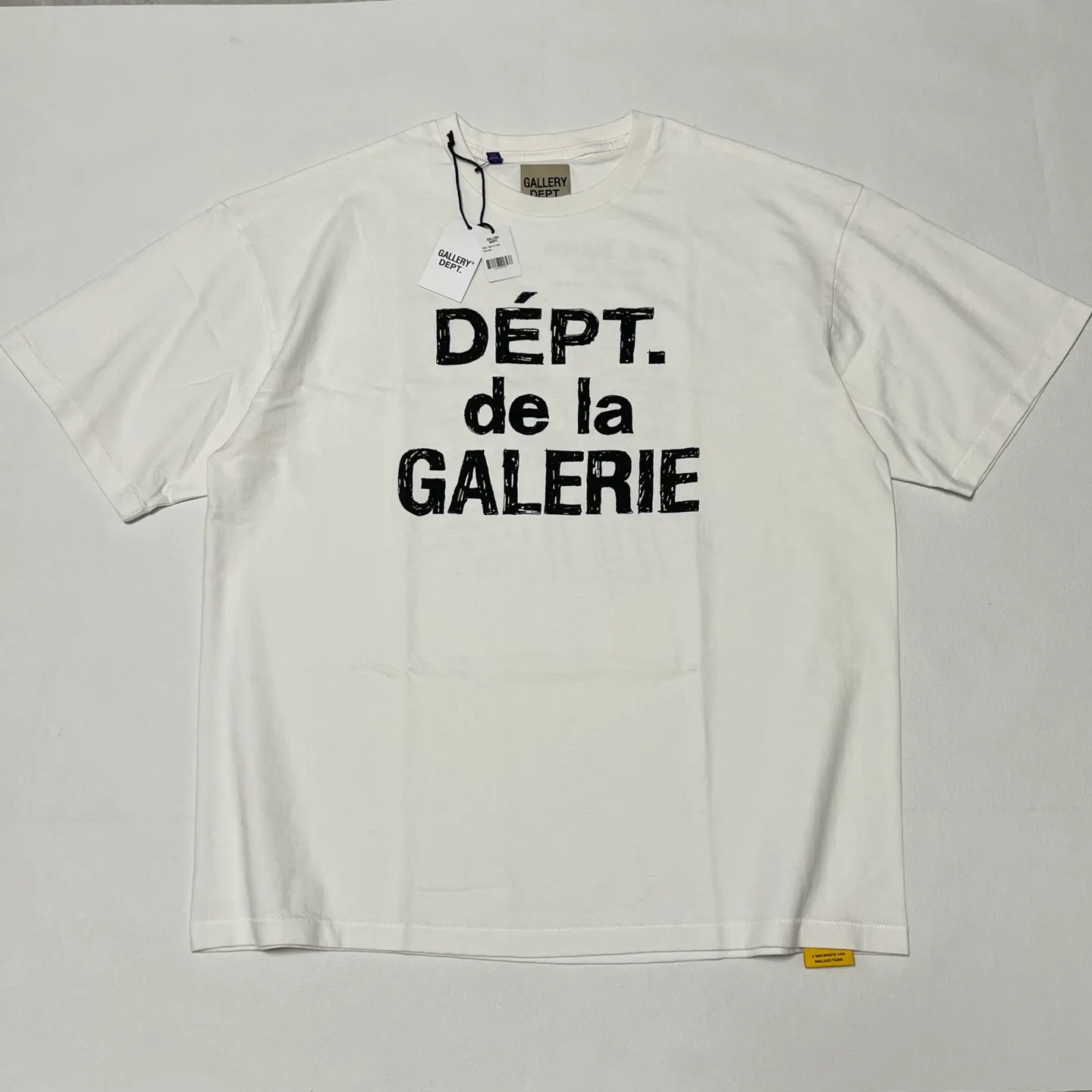 GALLERY DEPT. MOODY TEE/WHITE New in stock graffiti French/design draft printed TEE white S-XL original consistent OE yarn tube weaving seamless fabric authentic level printing restoration authentic consistent accessories